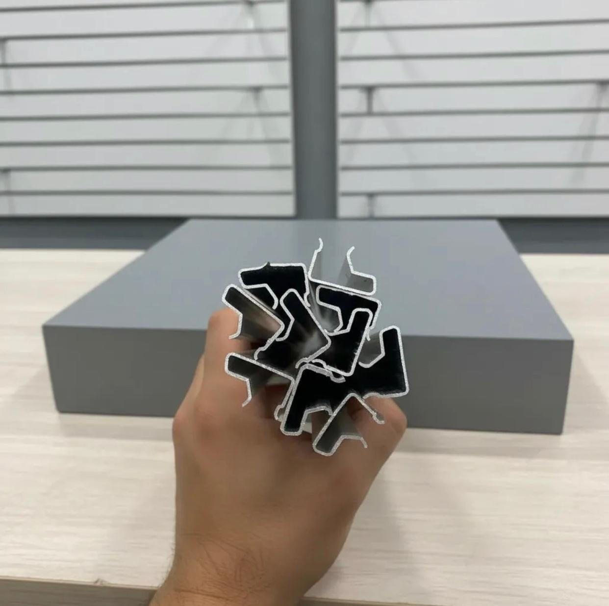 Canaleta de alumínio para painel canaletado